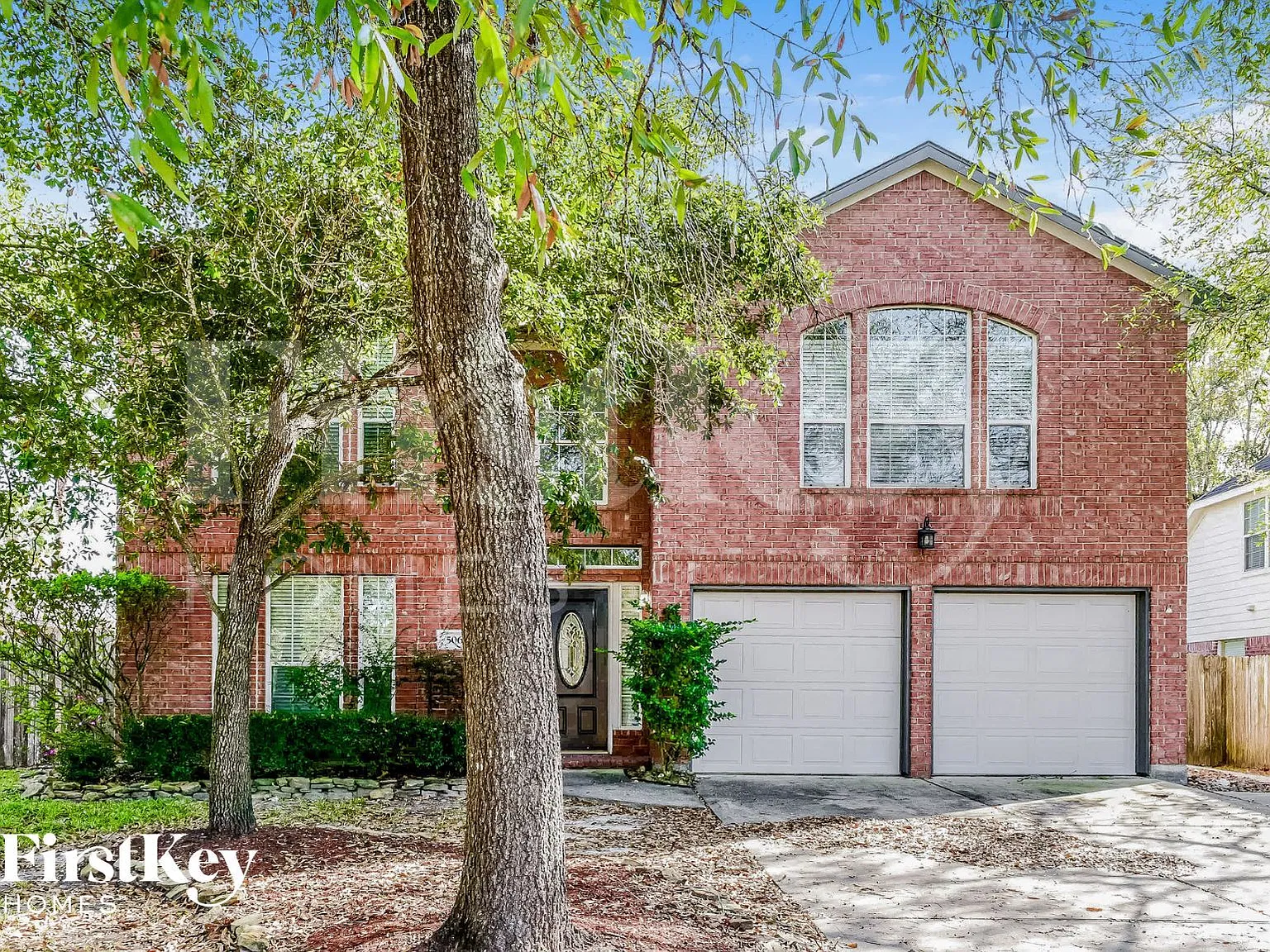 3 bed, 2.5 bath, 2294 sqft, $2,605 — Photo 1