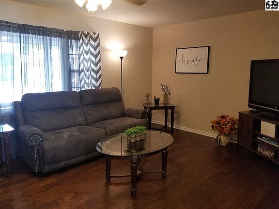 2nd image of 2365 Aurora Ave