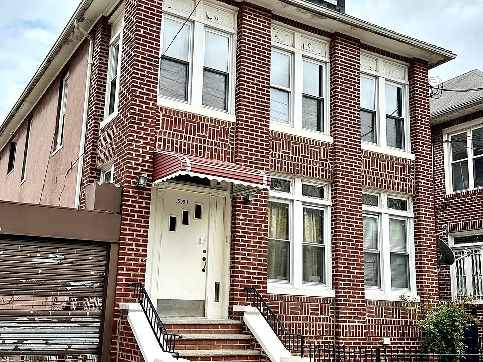 2nd image of 351 E 46th St