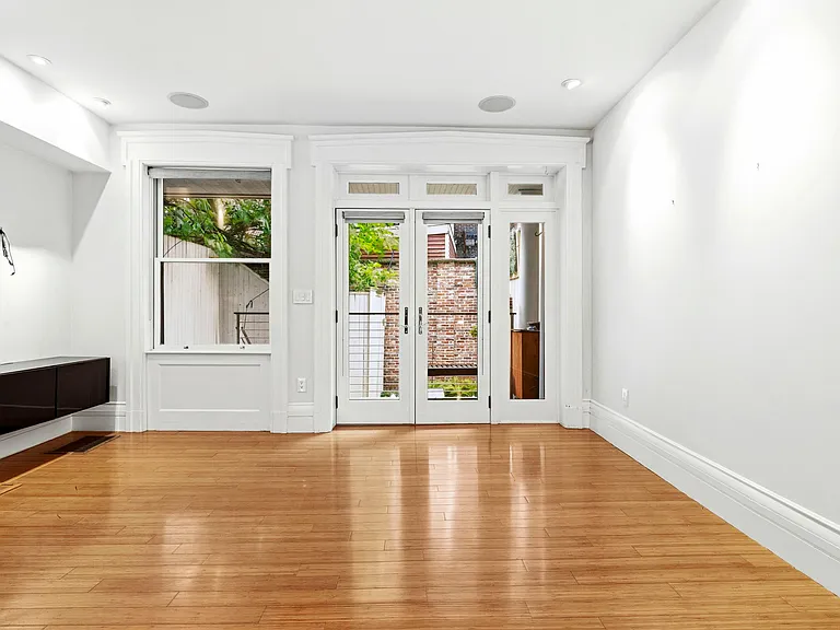 11 Fayette St #1 — Photo 2