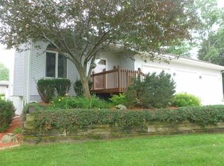1564 Gleasman Rd, Rockford, IL 61103