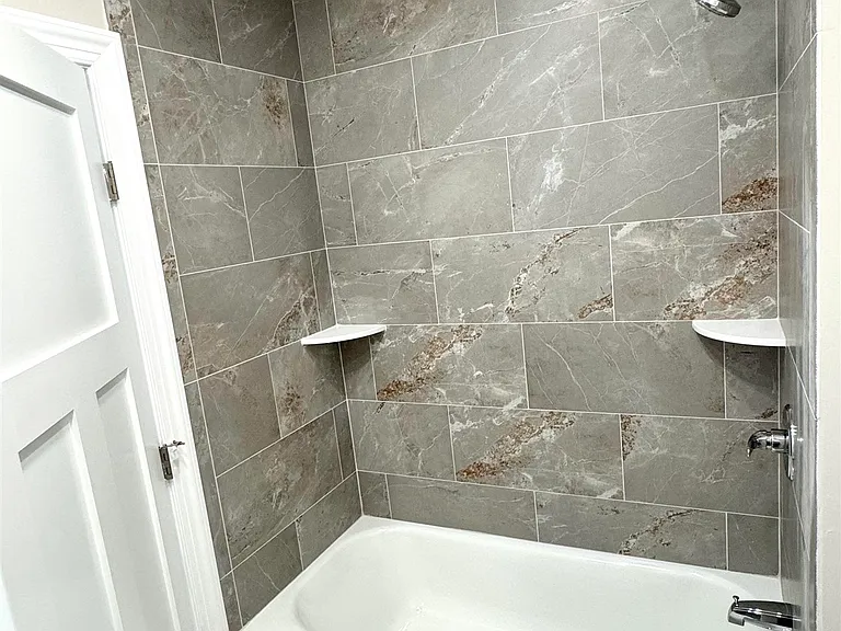 118 Parkview Ave #2 — Photo 14