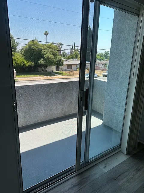 2 bed, 855 sqft, $2,600 — Photo 4