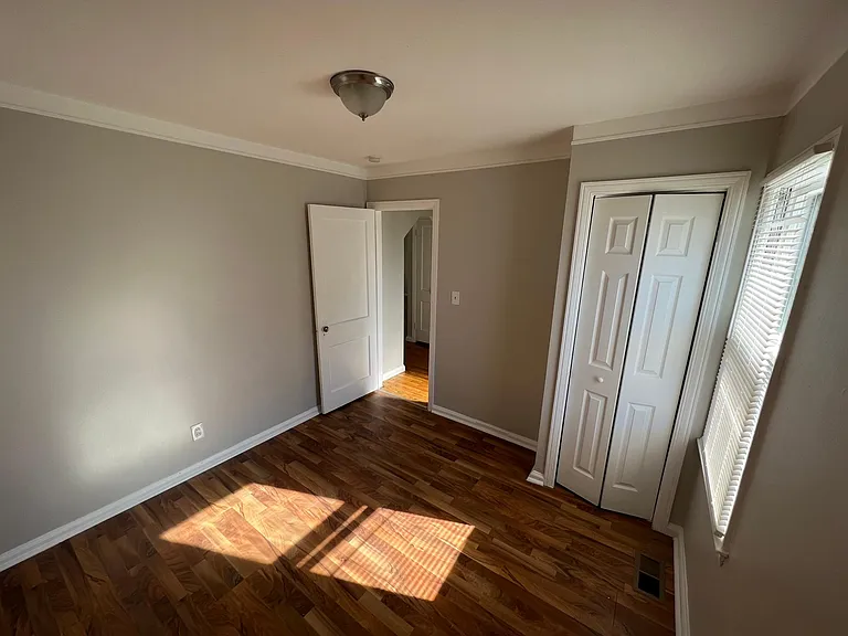 22041 Donald Ave — Photo 12