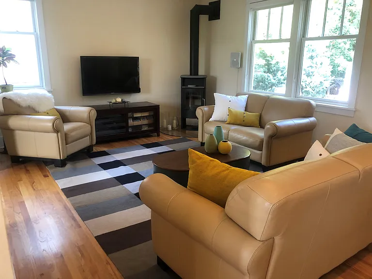 2335 Panorama Ave — Photo 4