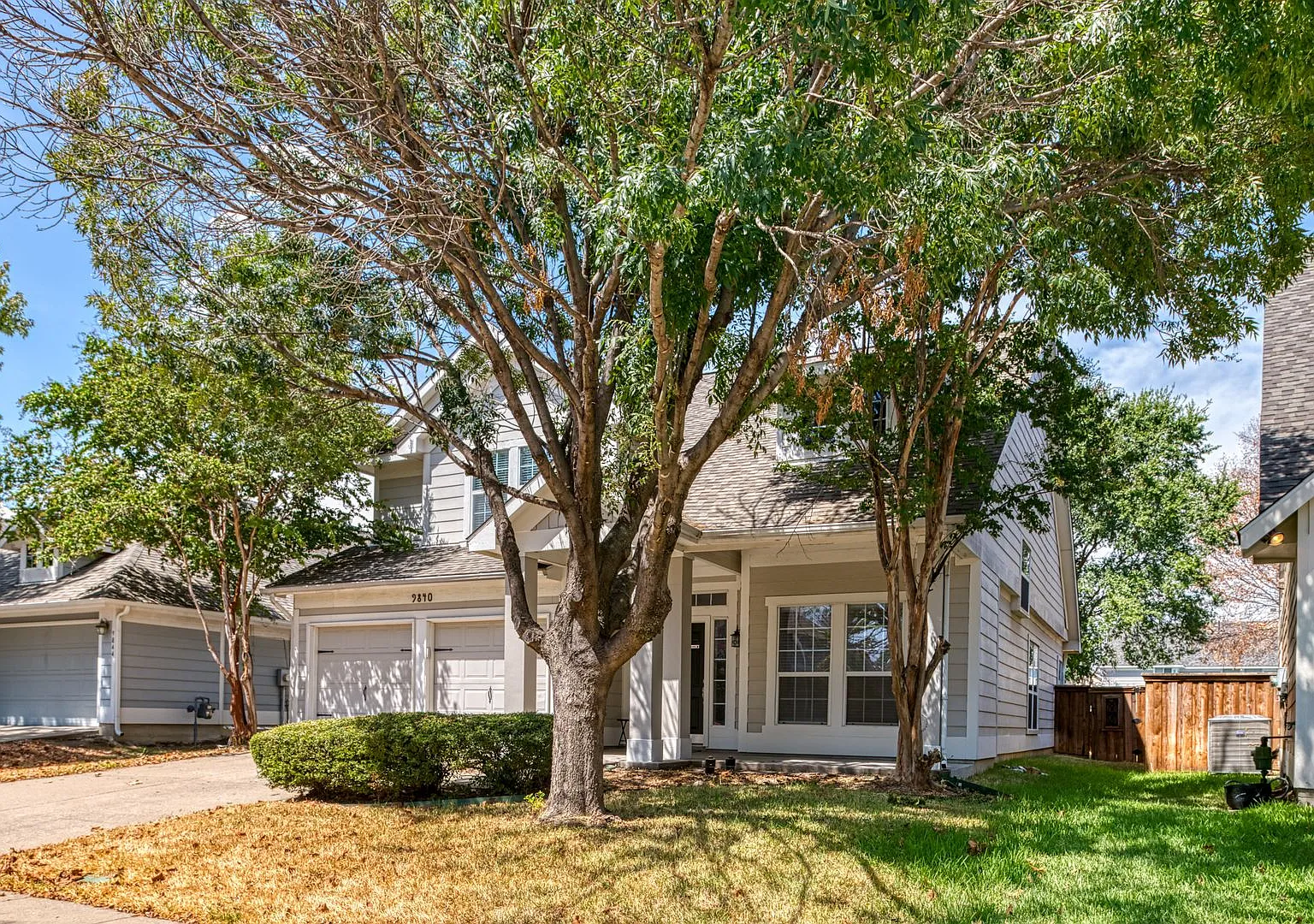 Charming 4-Bedroom, 2.5-Bathroom Home - Available Now — Photo 2