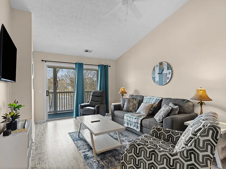 557 White River Dr #12H — Photo 21