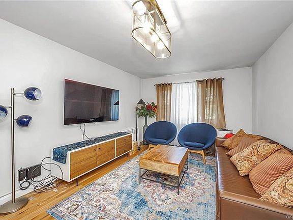 2nd image of 18 Leewood Cir APT 5R