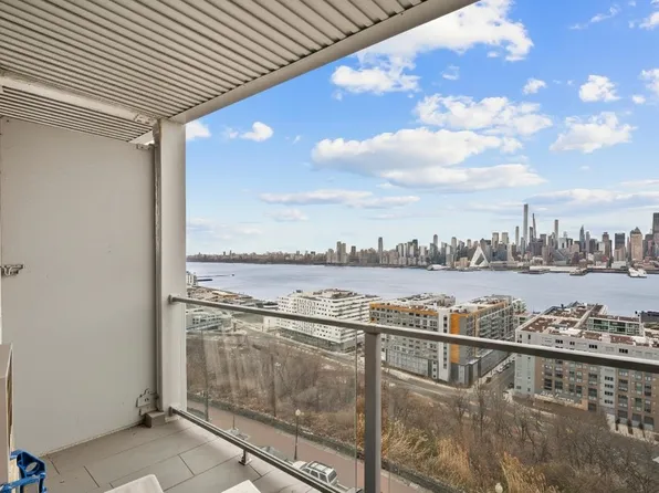 899 Blvd East image 1 of 19