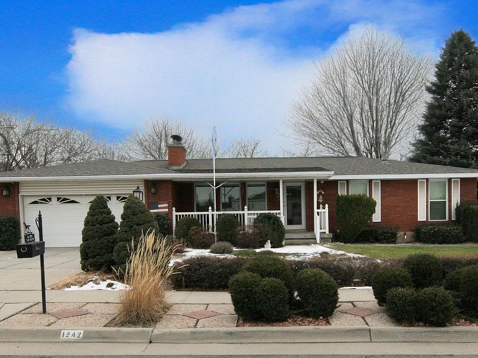 1st image of 1242 Earl Way