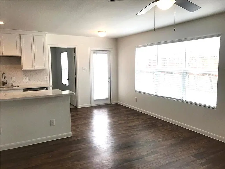 2750 Holly Hall St #1907 — Photo 2