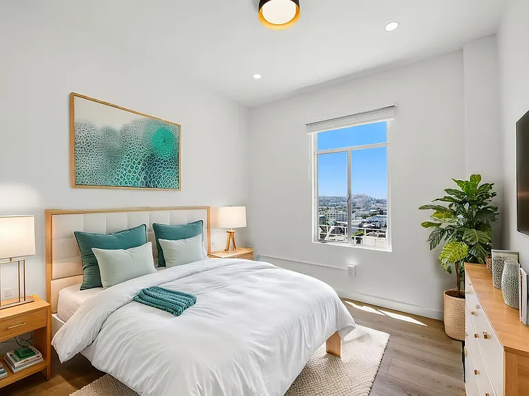 1700 Octavia St #606 — Photo 8