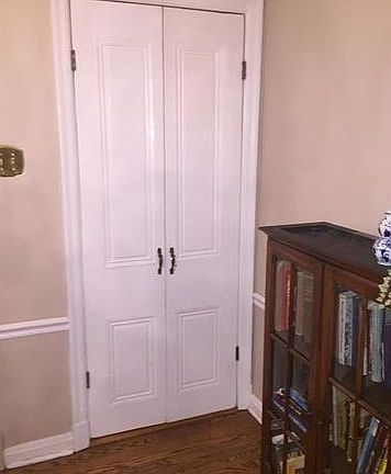 5th image of 107 Hollywood Ln