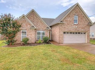 409 Princeton Dr, Lebanon, TN 37087