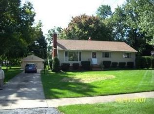 25355 Maple Ridge Rd, North Olmsted, OH 44070