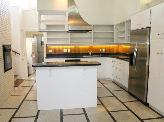 4th image of 709 S Crescent Dr