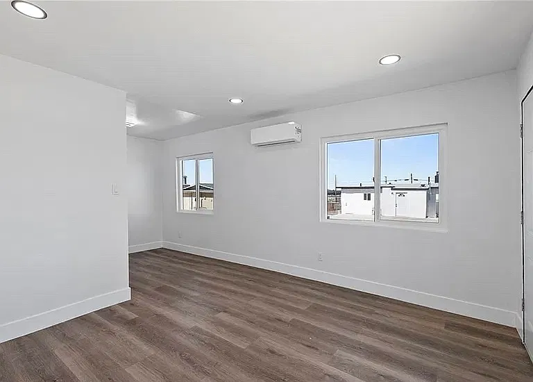 1 bed, 550 sqft, $1,300 — Photo 4