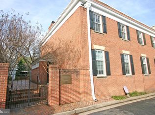 220D N Saint Asaph St #18, Alexandria, VA 22314