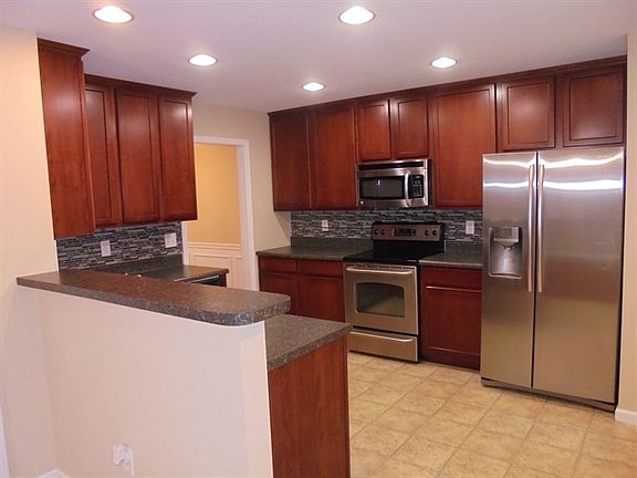 2nd image of 5600 Gateswalk Ln
