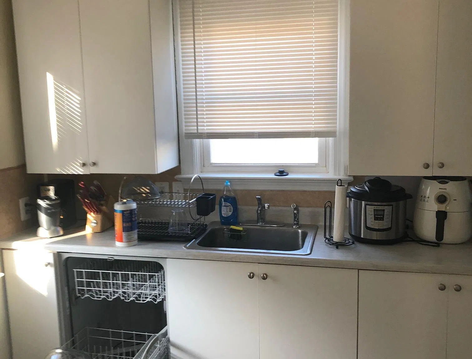 4 bed, 1971 sqft, $5,000 — Photo 2