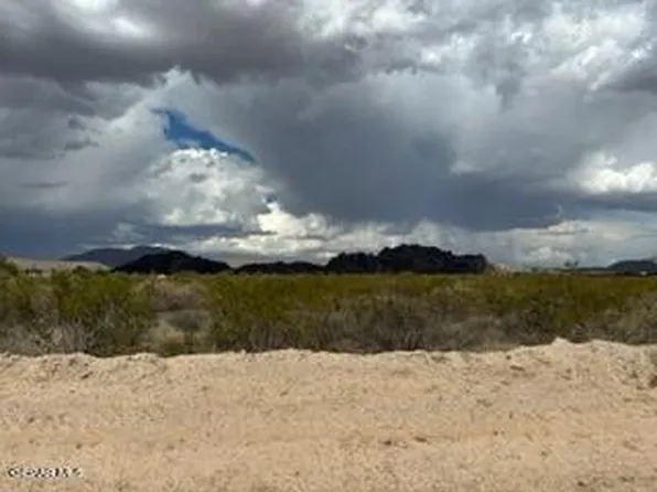 7098 Overland Stage Rd, El Paso, TX 79938
