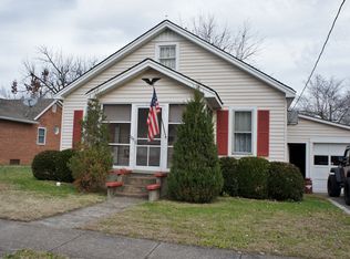 105 E 11th St, Metropolis, IL 62960