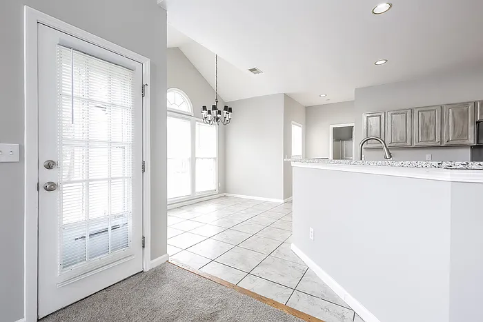 311 S Orchard Farms Ave — Photo 3