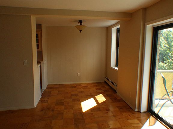 Dining alcove