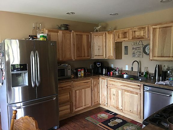 4th image of 127 10th Ave