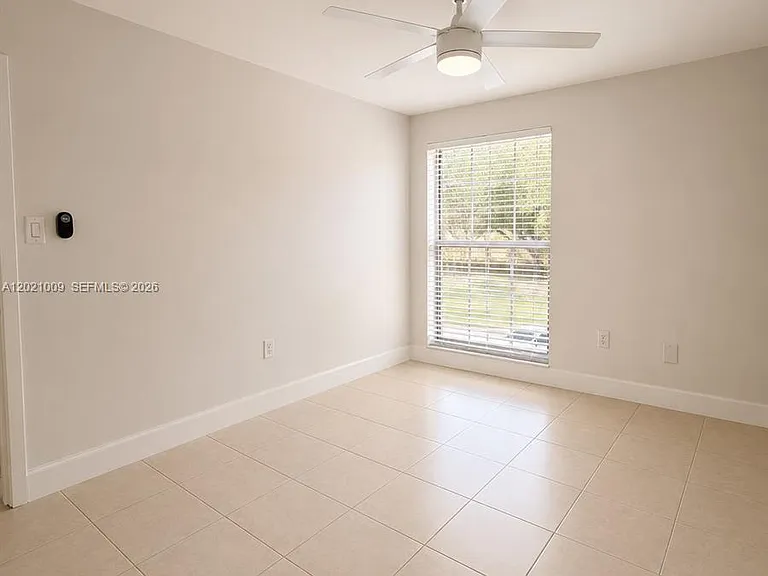 7160 Fairway Dr #J16 — Photo 11