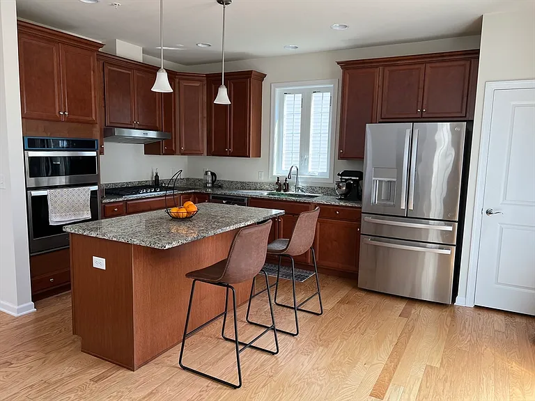 16 Poplar Ln #16 — Photo 6