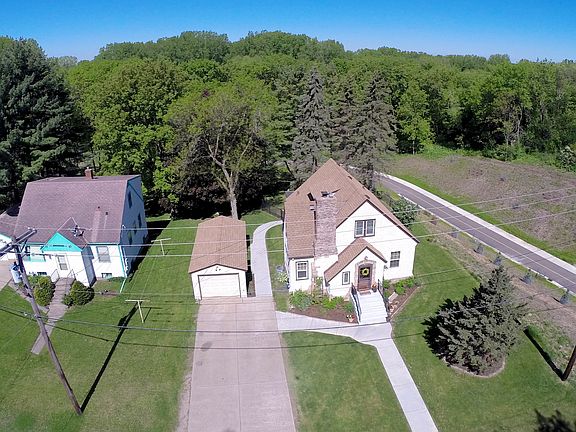 3rd image of 1811 Charlton St