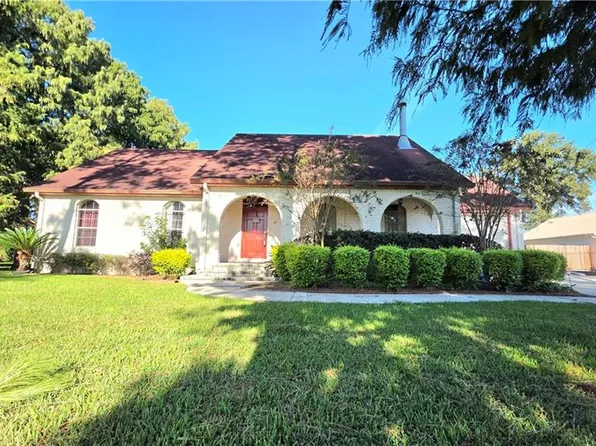 1204 Epsilon St, Belle Chasse, LA 70037