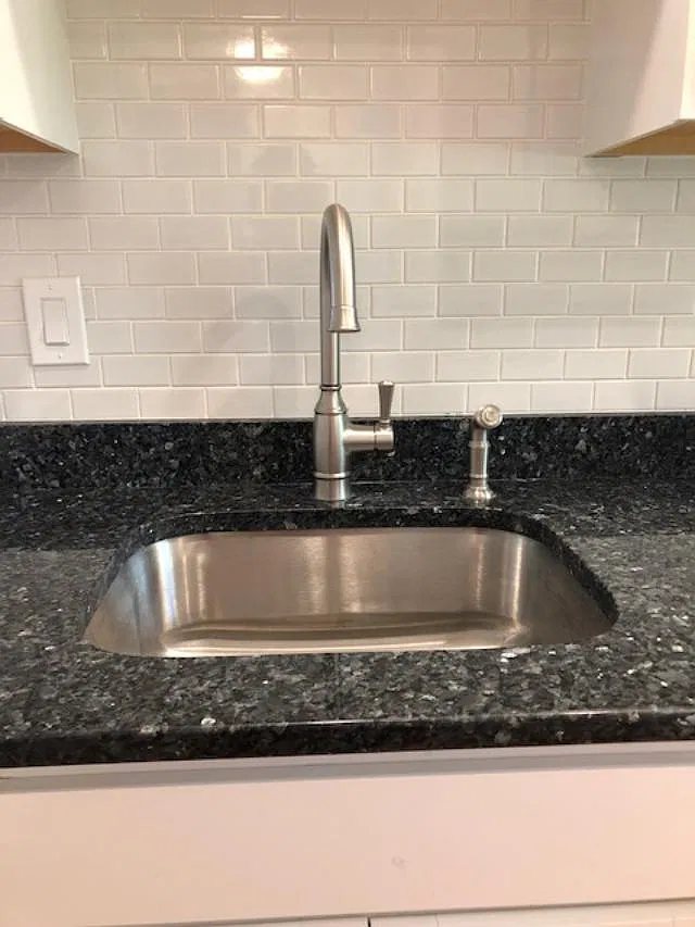 8 E Hills Dr — Photo 3