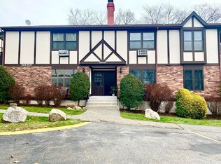 341 Sierra Vista Ln, Valley Cottage, NY 10989