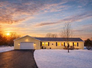 N3543 Willow Rd, Pulaski, WI 54162