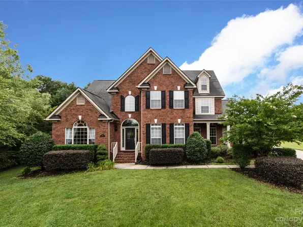 9318 Tenby Ln, Stallings, NC 28104