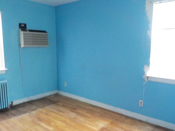 5th image of 254-24 75th Ave Floor 1