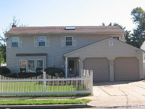 1st image of 1584 Prospect Ave