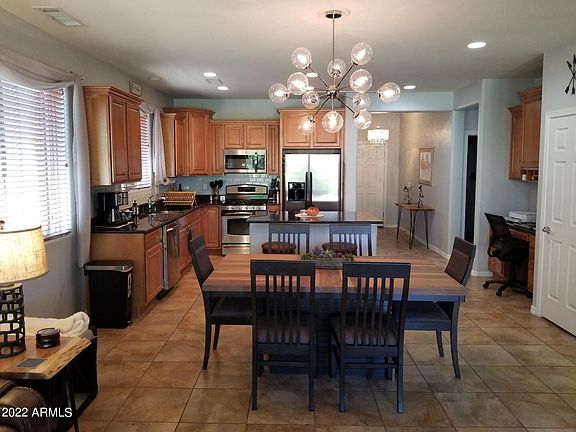 5th image of 26284 W Potter Dr