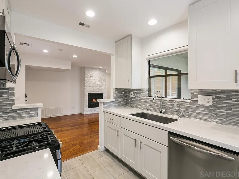 10343 Azuaga St #71 — Photo 3