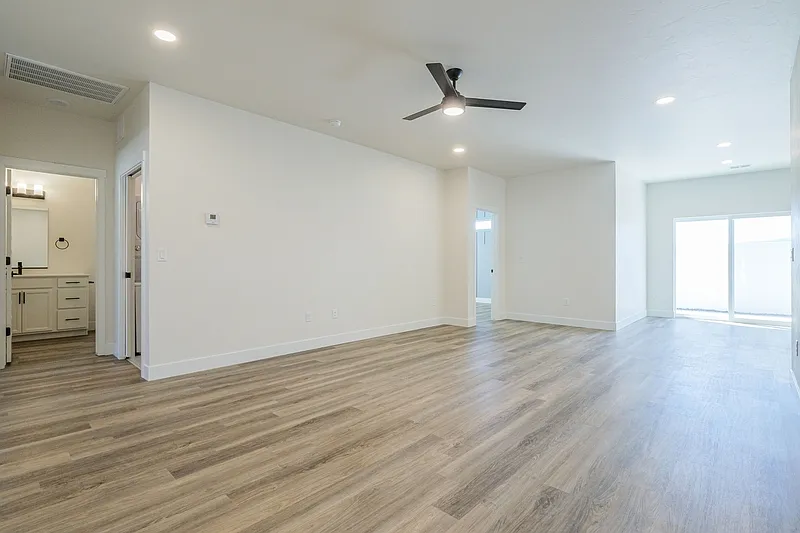 Building Photo - 2461 Revere Rd #A