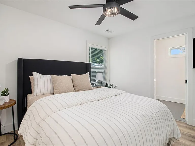 220 Birch St — Photo 12
