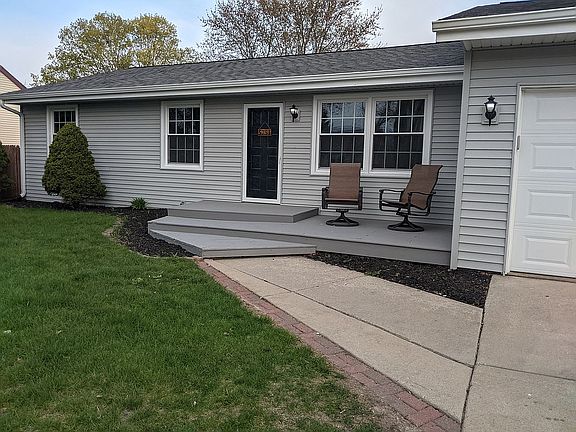 3rd image of 5751 Windy Knoll Dr
