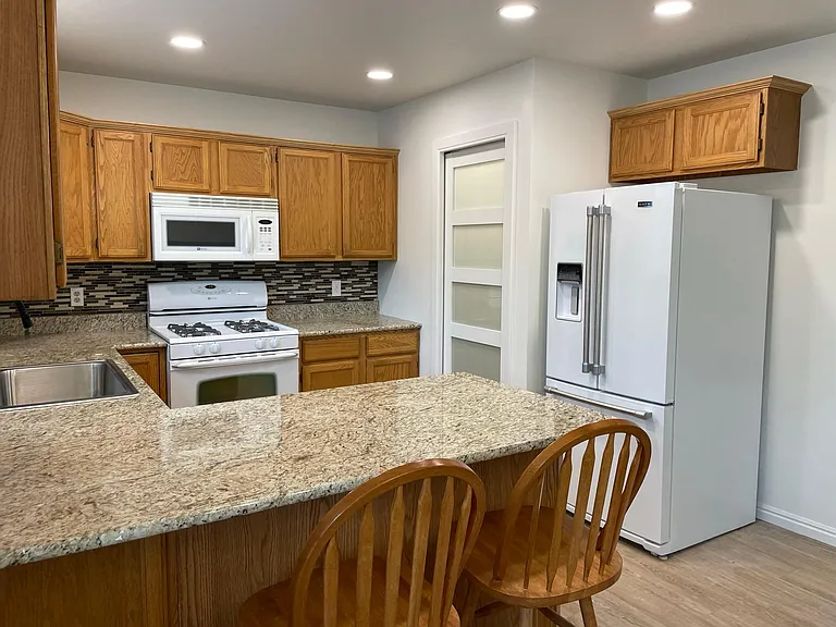 5166 W Saguaro Dr — Photo 9