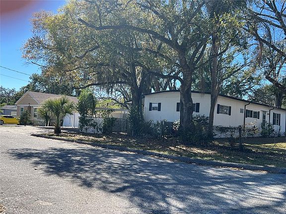 3rd image of 4707 E YUKON STREET