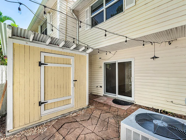 2503 NE 15th St #2503 — Photo 30
