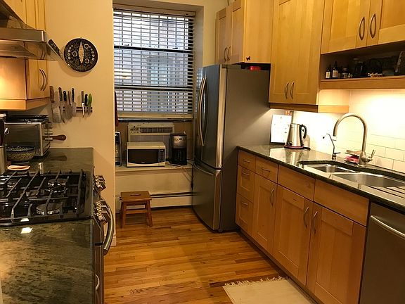3rd image of 303 E 8th St