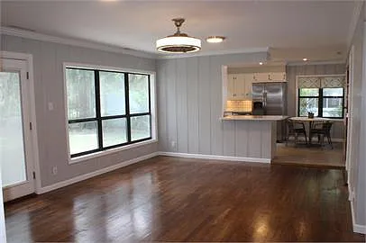 3 bed, 2.0 bath, 1469 sqft, $1,900 — Photo 3