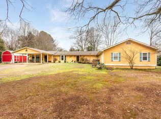 112 Foster Rd, Leeds, AL 35094